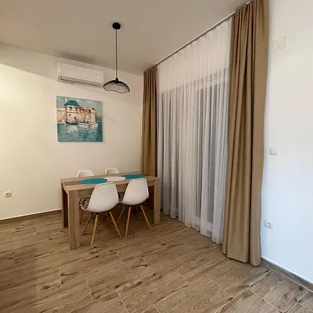 Apartment Seaesta Nika