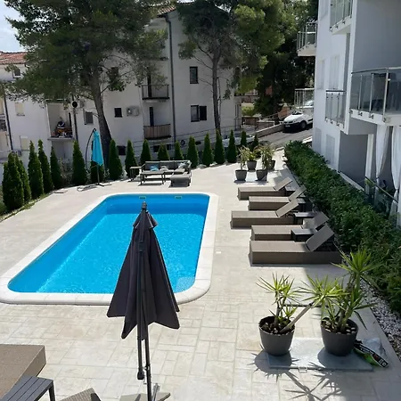 Seaesta Nika 아파트 *